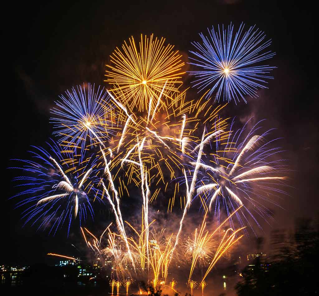 New Years EVE 2025 Singapore Celebration & Fireworks
New Years EVE 2025 Singapore booking to best hotels, parties dinner,Nye events,countdown firework,packages, best place to celebrate New Year
Best Hotels for New Year's Eve 2025 Singapore Celebration & Fireworks
